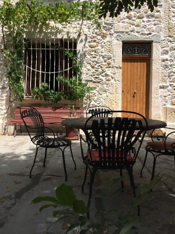 Mézoargues Mas Moineau Bed & Breakfast エクステリア 写真