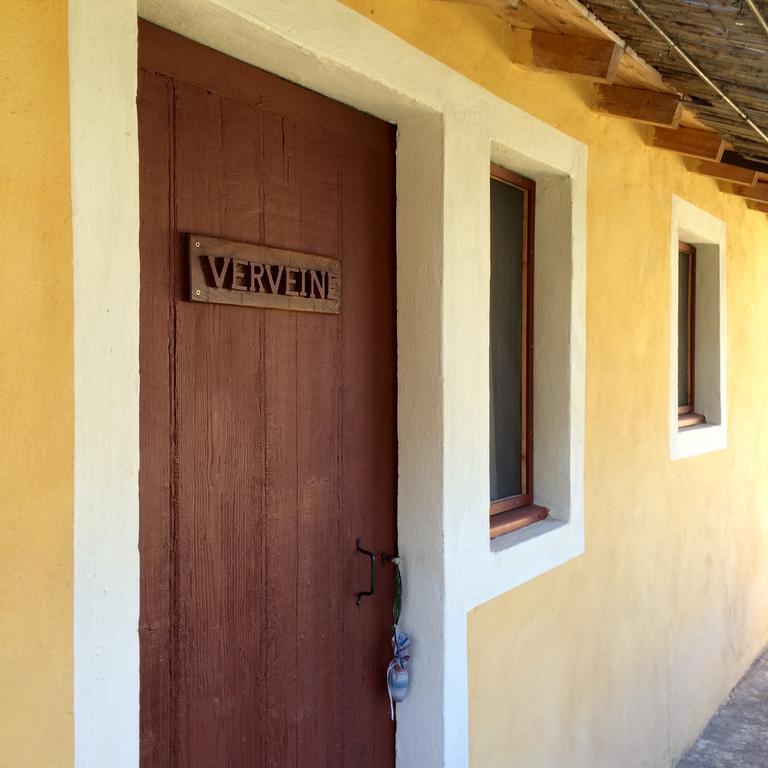 Mézoargues Mas Moineau Bed & Breakfast エクステリア 写真